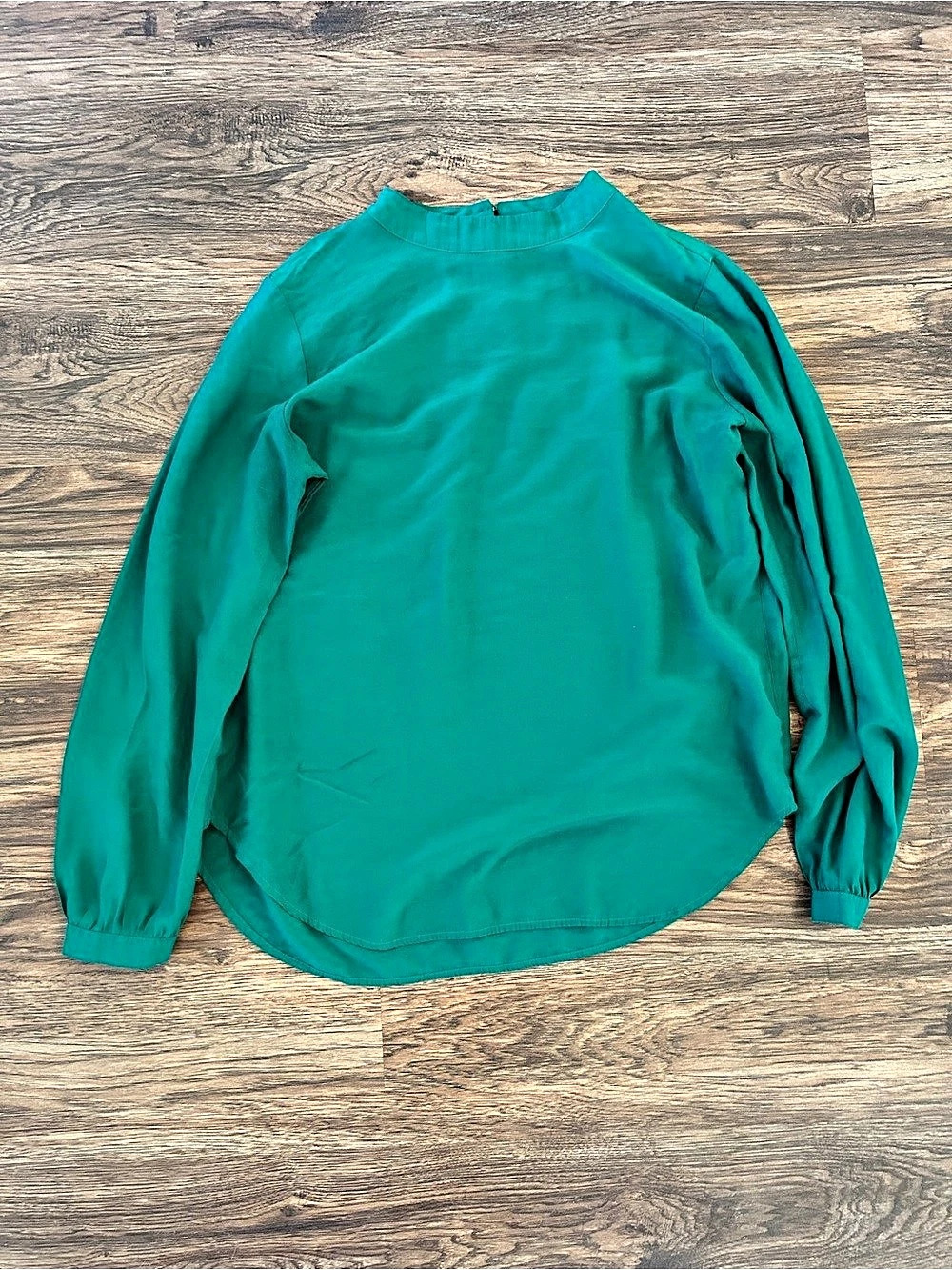 LOFT Long Sleeve Blouse in Green - Picture 2 of 3